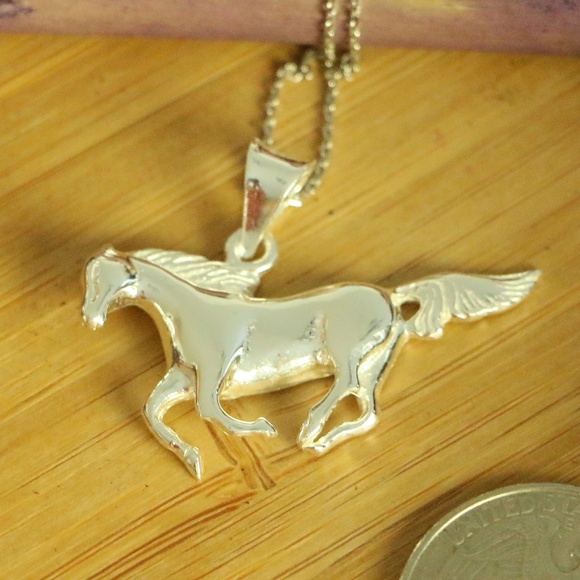925 Sterling Silver stunning HORSE  Necklace - Picture 3 of 6